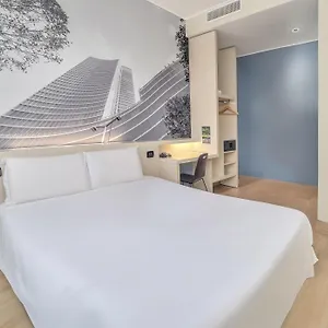 Cenisio Garibaldi Hotel Milano